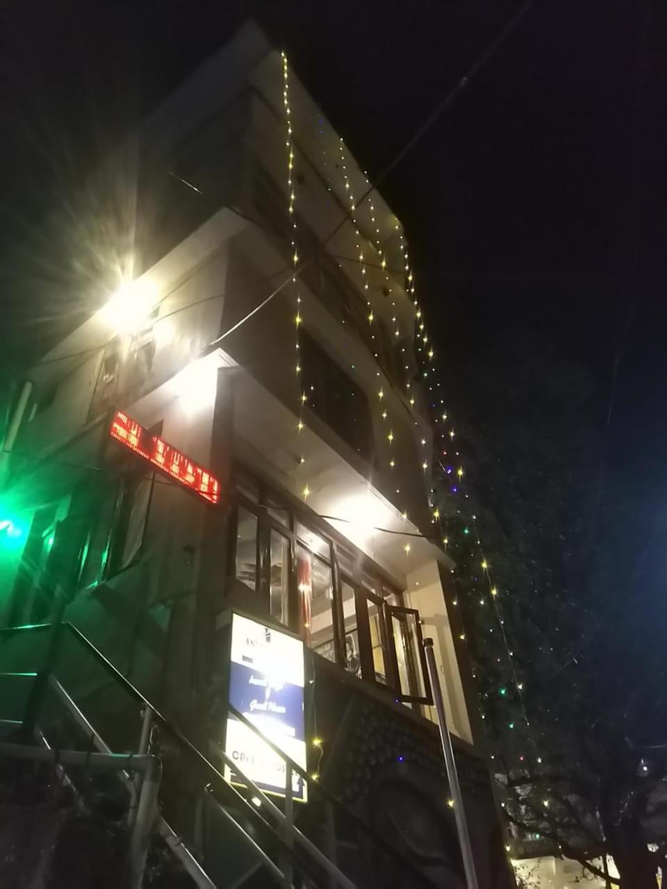 Hotel Antarctica &Pine N Dine Blues Cafe Manali  Bagian luar foto