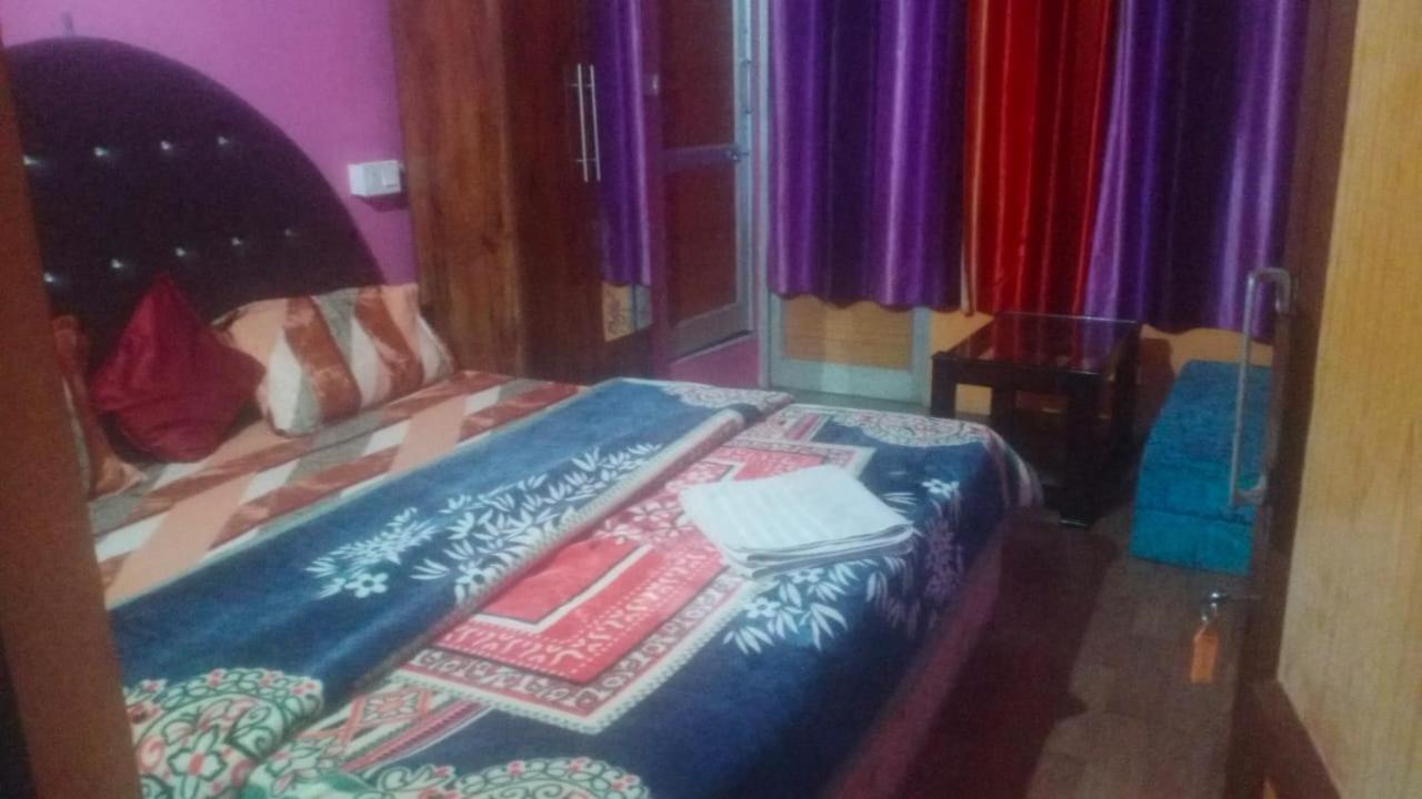 Hotel Antarctica &Pine N Dine Blues Cafe Manali  Bagian luar foto